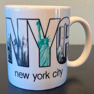 Vintage New York City Souvenir Ceramic Mug ~ Twin Towers ~ Statue of Liberty